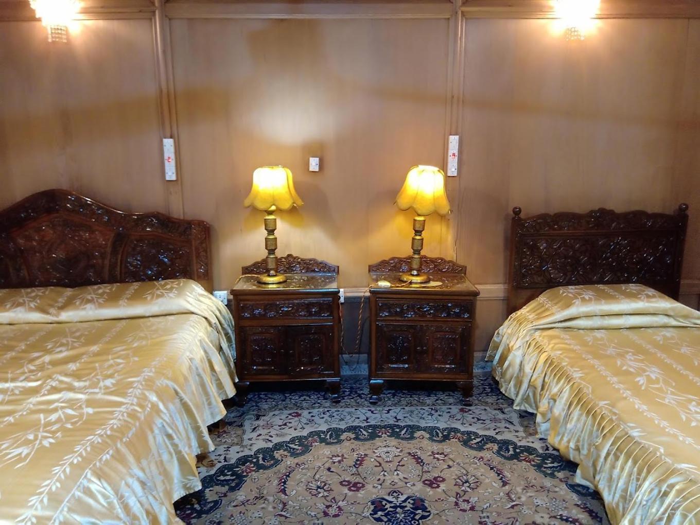 Mossess Group Of Houseboats Hotel Srīnagar Екстериор снимка