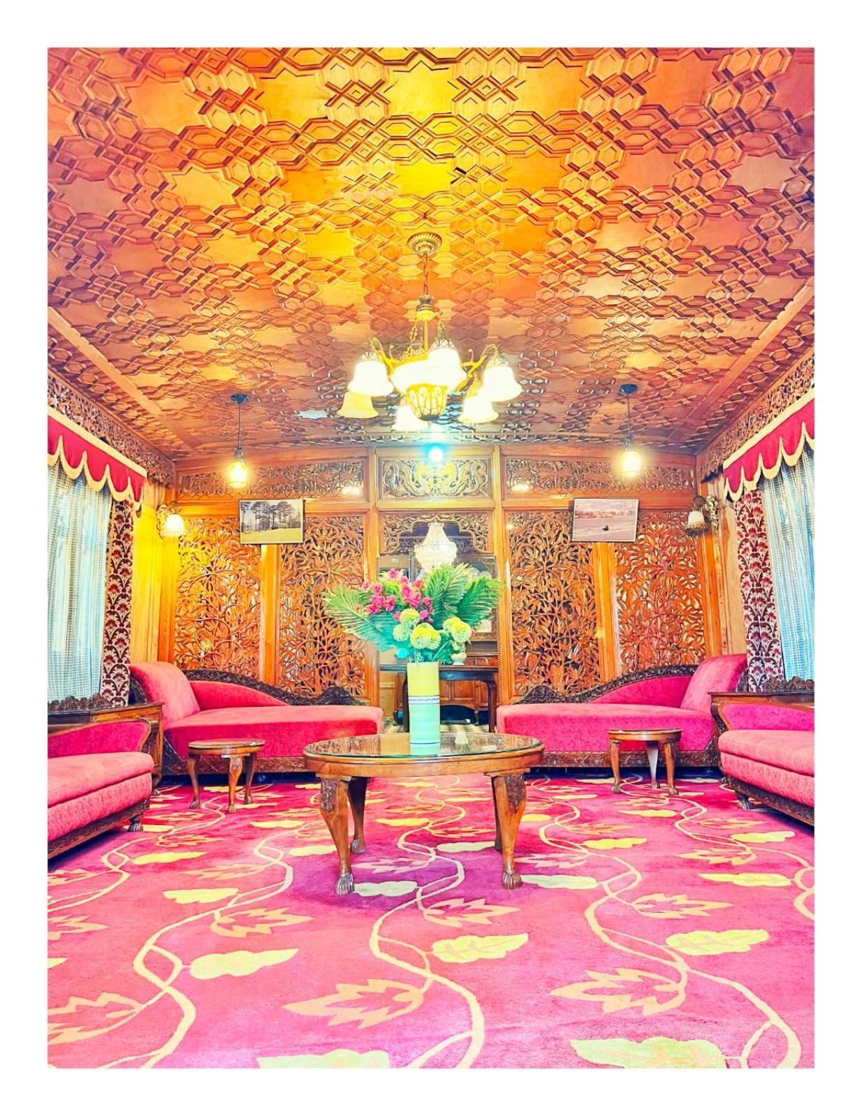 Mossess Group Of Houseboats Hotel Srīnagar Екстериор снимка
